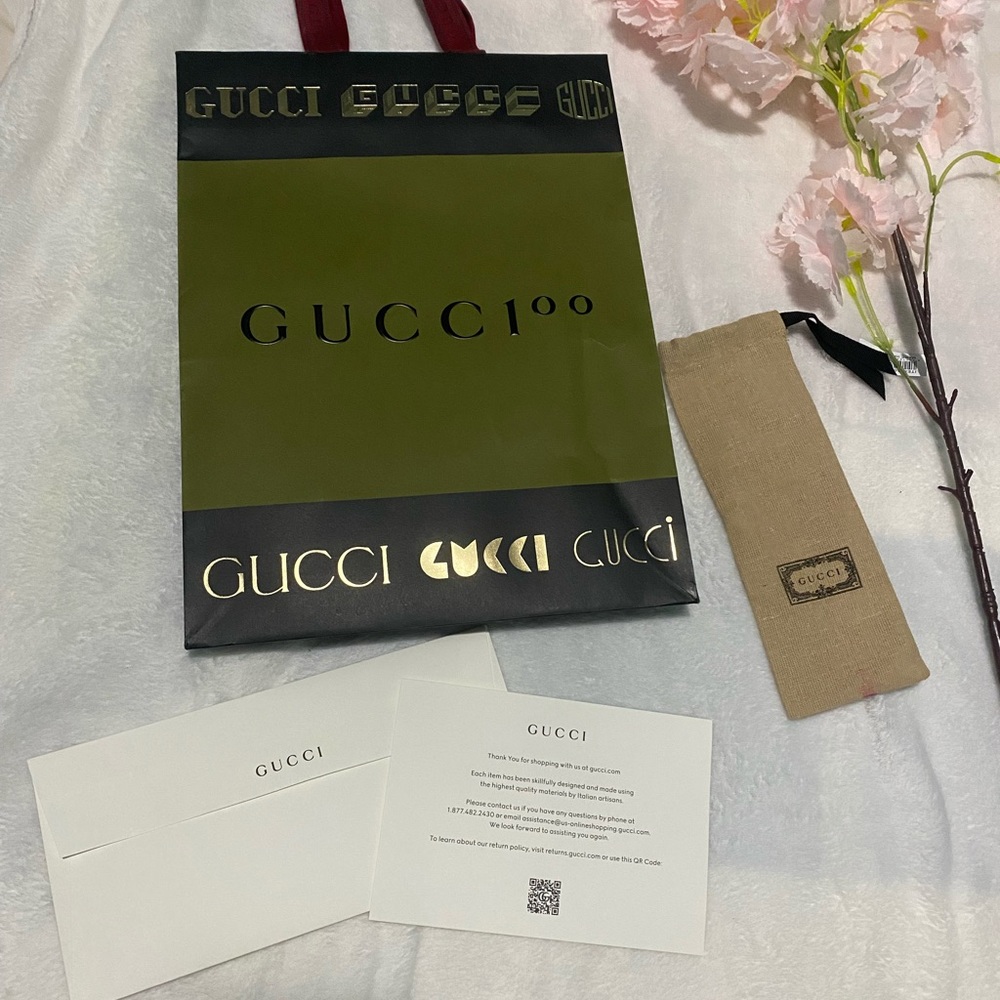 Gucci shopping bag bundle